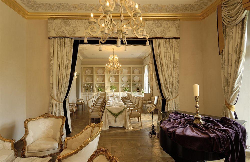 Chateau Mcely Restaurant foto