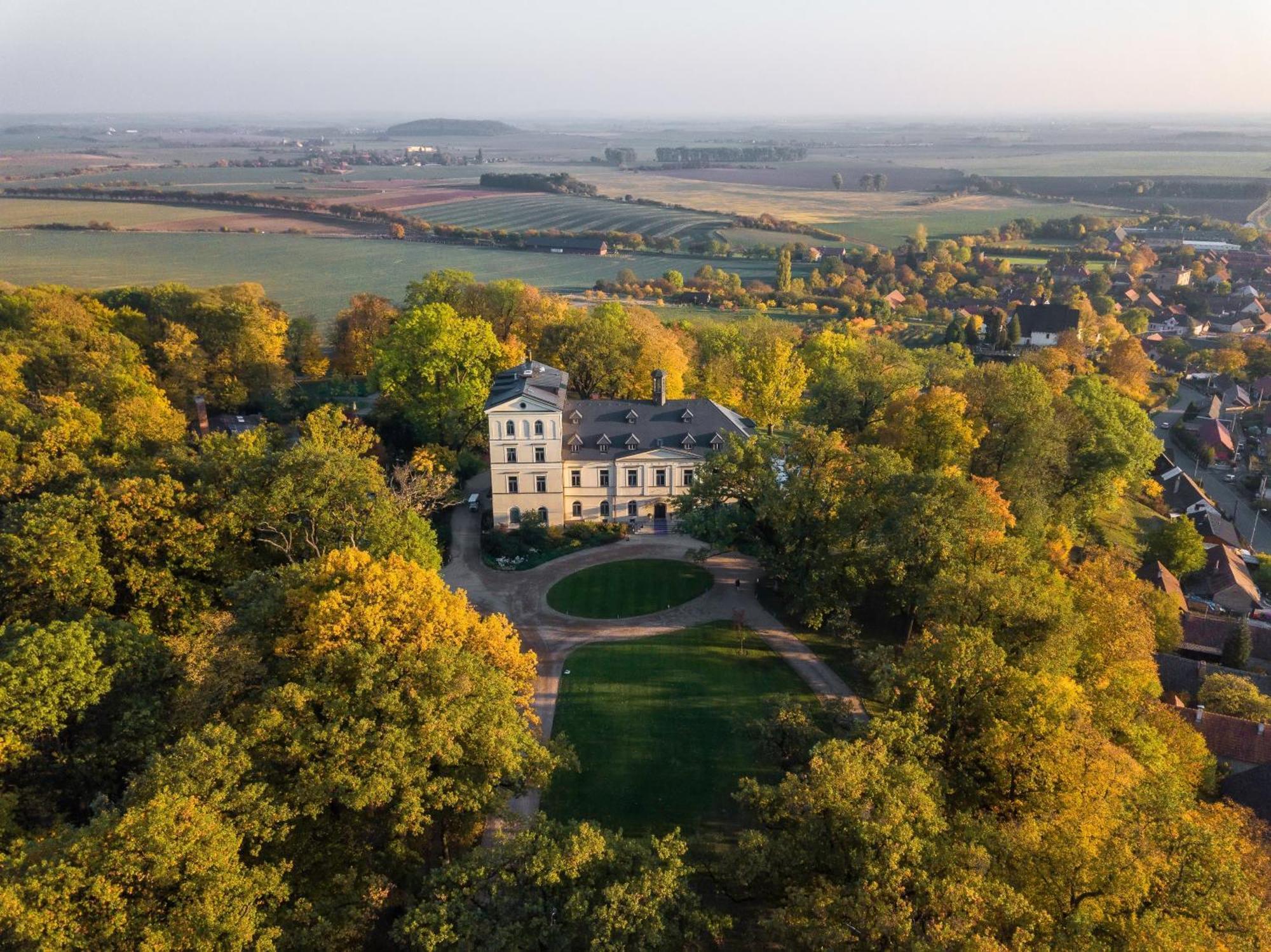 Hotel Chateau Mcely Exterior foto